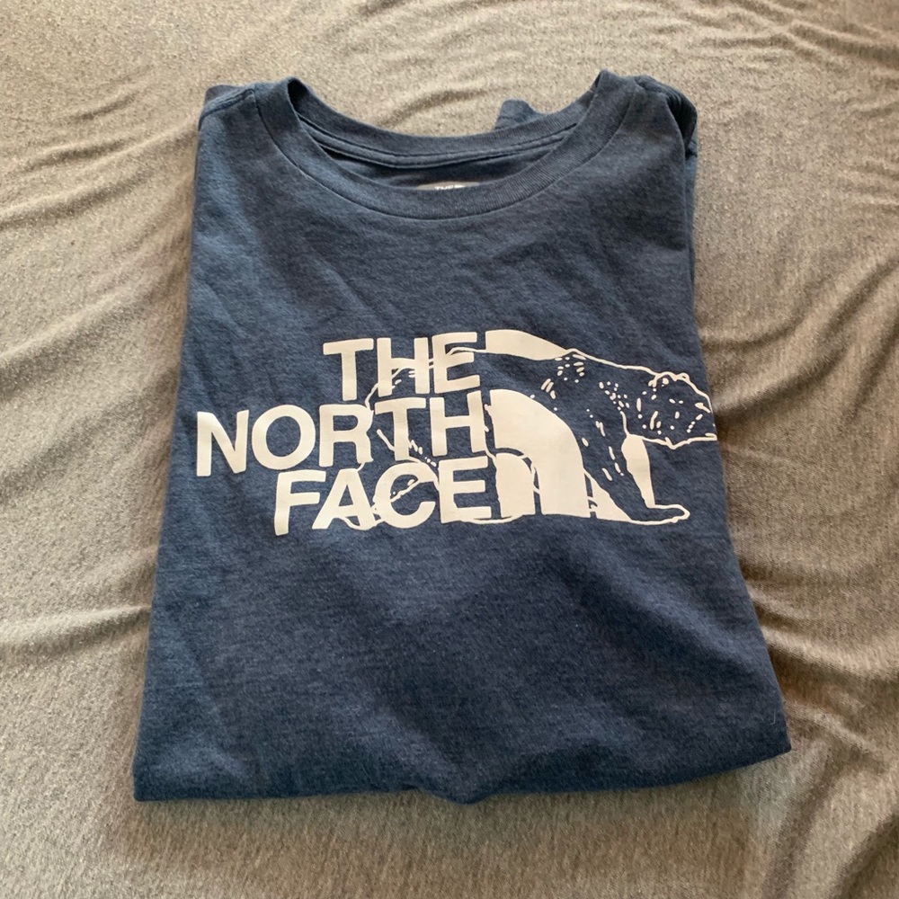 Brand new kids xl north face tee